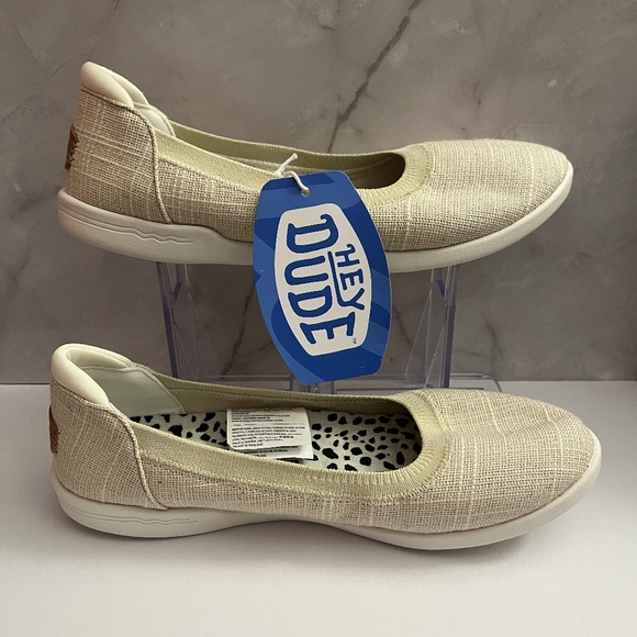 NWT Hey Dude Women’s Savannah Natural Gold Lightweight Slip-on Sneaker Size 7 - Picture 4 of 15